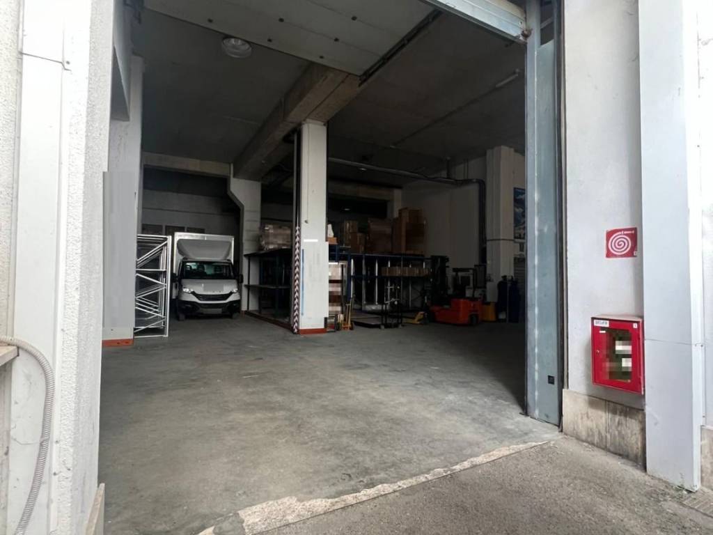 locale commerciale in affitto a Guidonia Montecelio