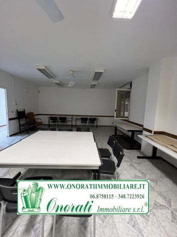 ufficio in affitto a Guidonia Montecelio in zona Guidonia