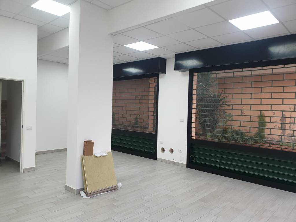 negozio in affitto a Labico