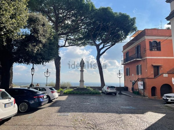 locale commerciale in affitto a Lanuvio