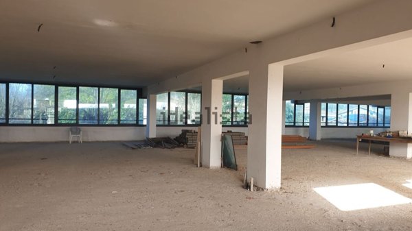 locale commerciale in affitto a Manziana in zona Quadroni