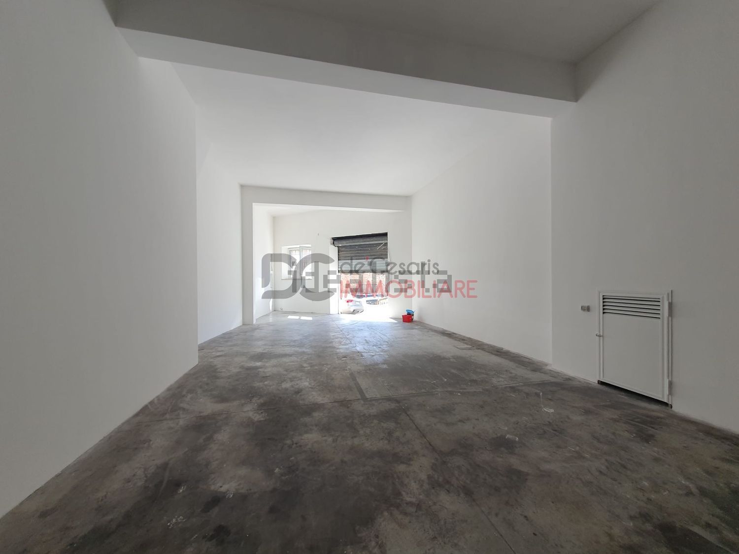locale commerciale in affitto a Marino