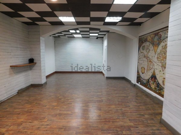 locale commerciale in affitto a Marino