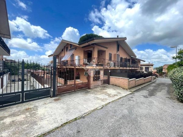 appartamento in affitto a Marino in zona Castelluccia