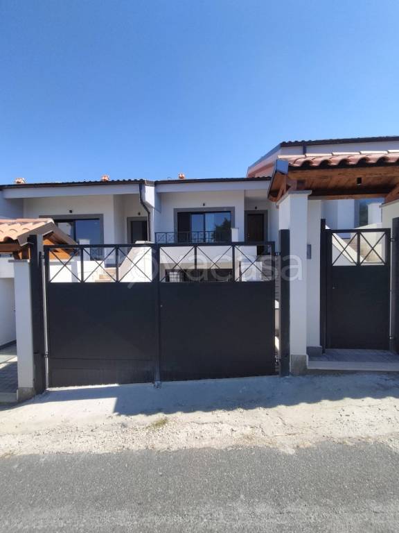 casa indipendente in affitto a Marino in zona Due Santi