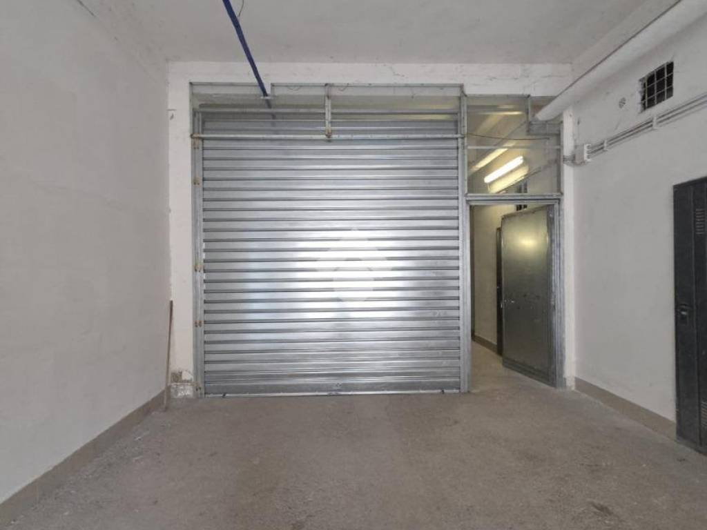 locale commerciale in affitto a Marino in zona Cava dei Selci