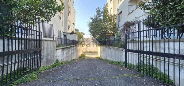 locale di sgombero in affitto a Marino in zona Cava dei Selci