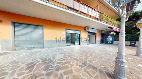 locale commerciale in affitto a Marino in zona Santa Maria delle Mole