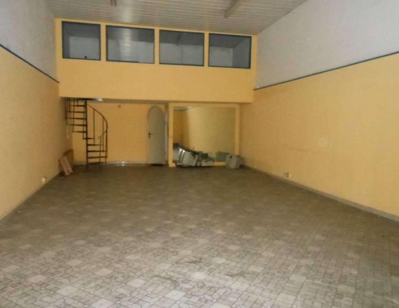 locale commerciale in affitto a Marino