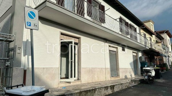 negozio in affitto a Marino in zona Castelluccia