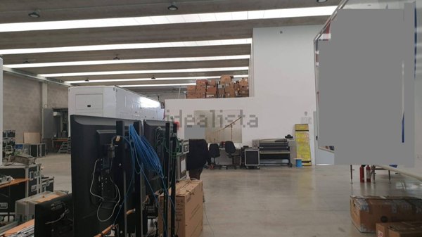 capannone in affitto a Marino