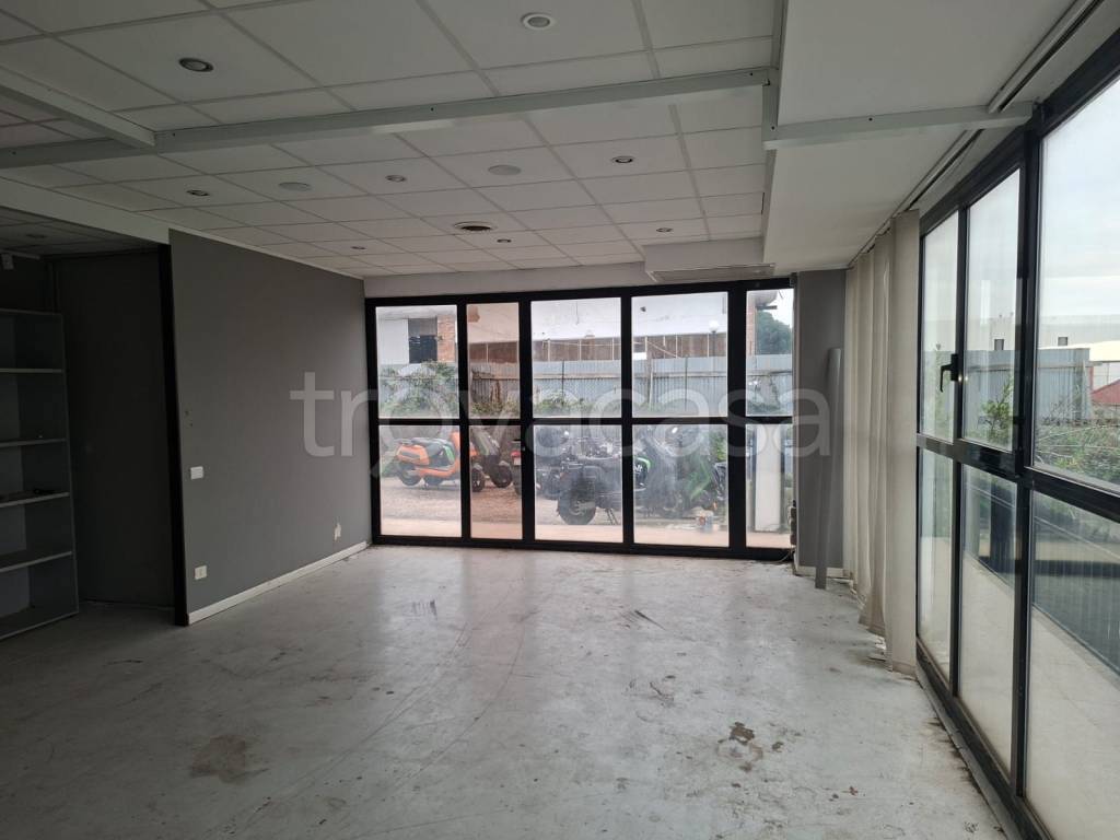 ufficio in affitto a Marino in zona Cava dei Selci