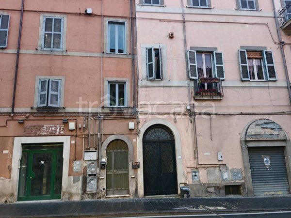 negozio in affitto a Marino