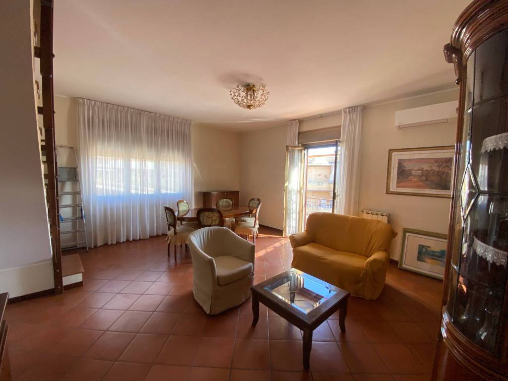 appartamento in affitto a Marino in zona Cava dei Selci