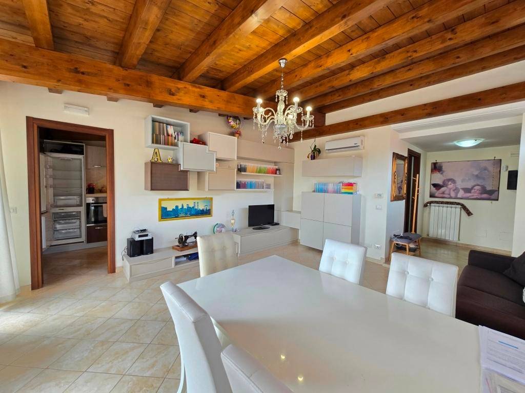 appartamento in affitto a Marino in zona Castelluccia