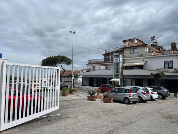 ufficio in affitto a Marino in zona Santa Maria delle Mole