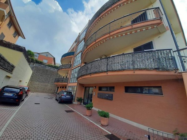 appartamento in affitto a Marino in zona Poggio delle Mole