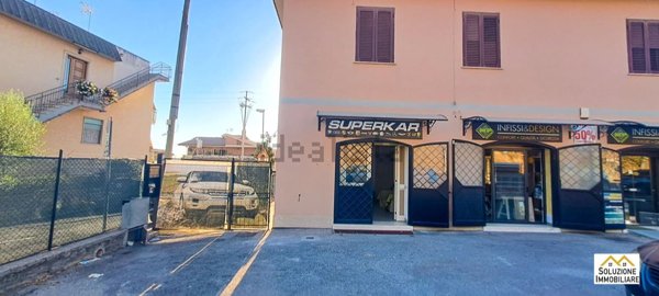 locale commerciale in affitto a Marino in zona Frattocchie