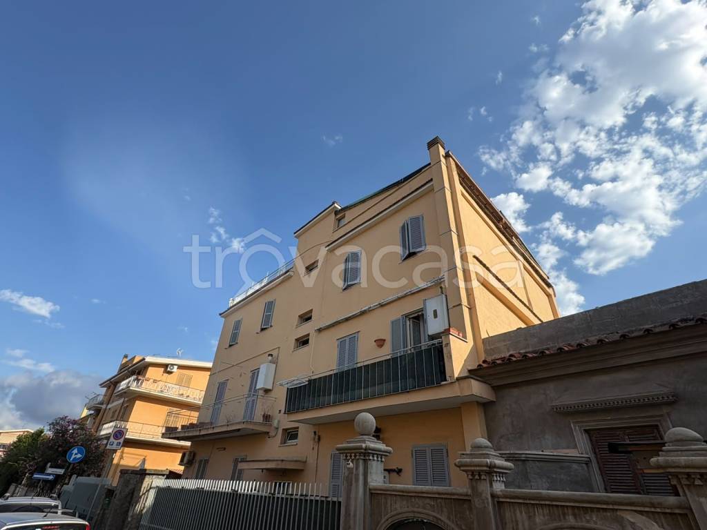 appartamento in affitto a Marino in zona Cava dei Selci