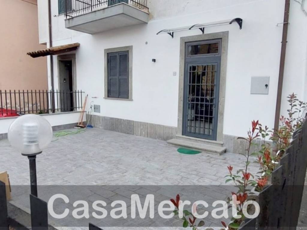 appartamento in affitto a Marino in zona Frattocchie