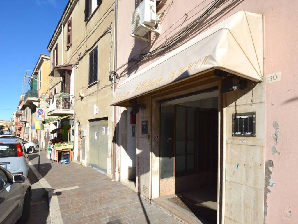negozio in affitto a Mentana