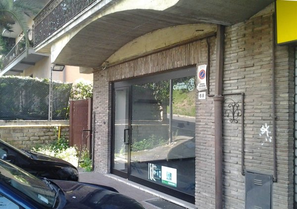 negozio in affitto a Mentana