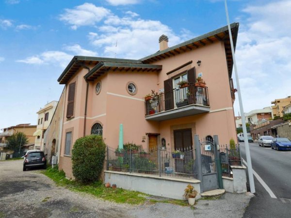 casa indipendente in affitto a Mentana