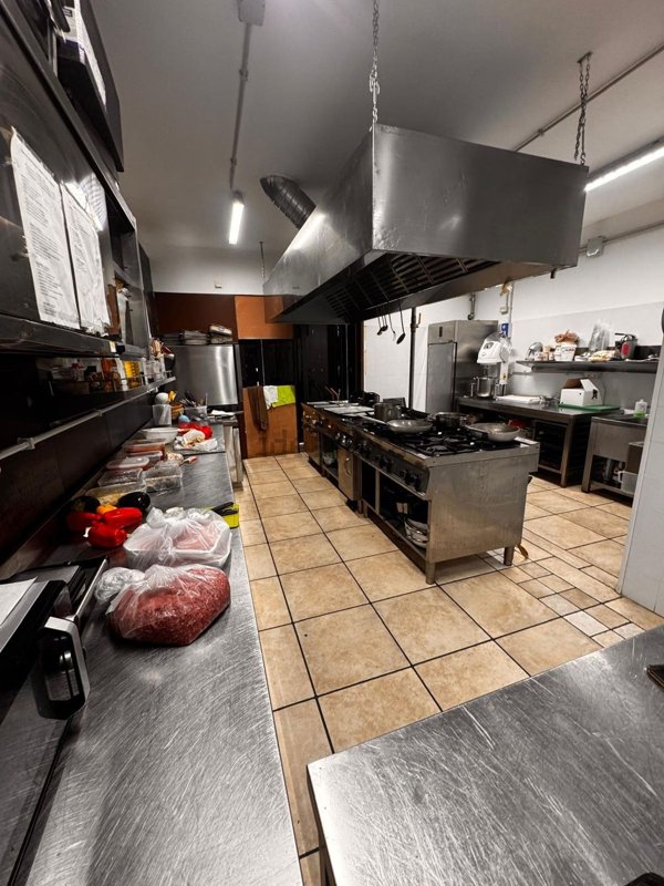 negozio in affitto a Mentana