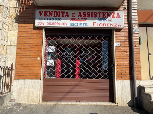 negozio in affitto a Mentana