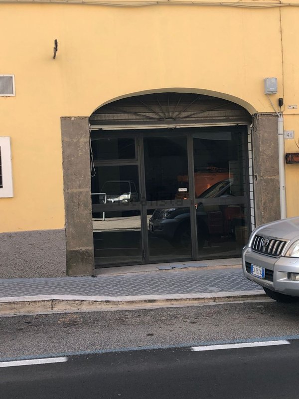 locale commerciale in affitto a Monte Compatri