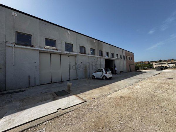 capannone in affitto a Monte Compatri