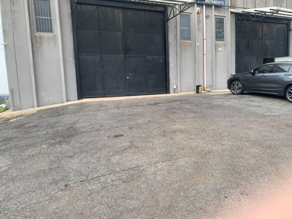 locale commerciale in affitto a Monte Compatri