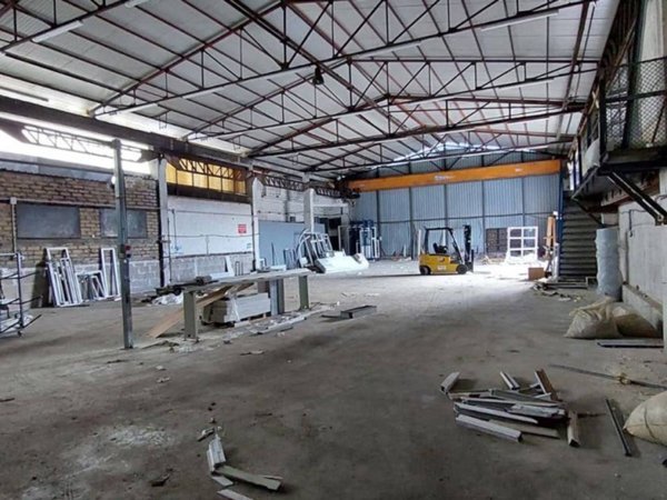 locale commerciale in affitto a Monte Compatri in zona Laghetto