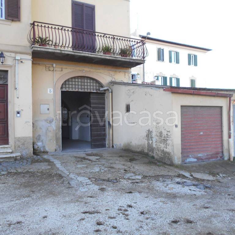 locale commerciale in affitto a Monte Porzio Catone