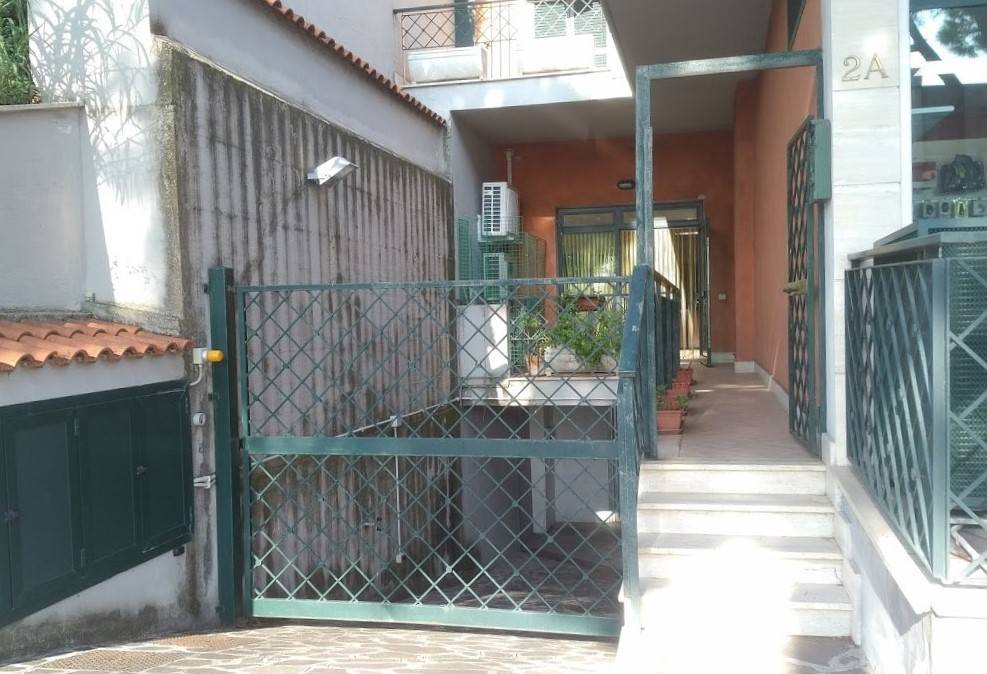 negozio in affitto a Monterotondo