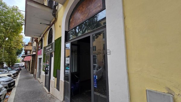 locale commerciale in affitto a Monterotondo