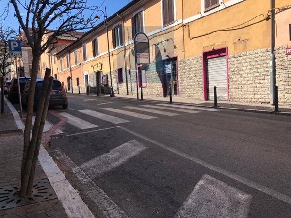 locale commerciale in affitto a Monterotondo