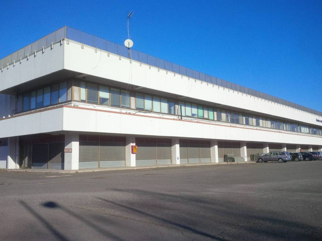 ufficio in affitto a Monterotondo in zona Stazione
