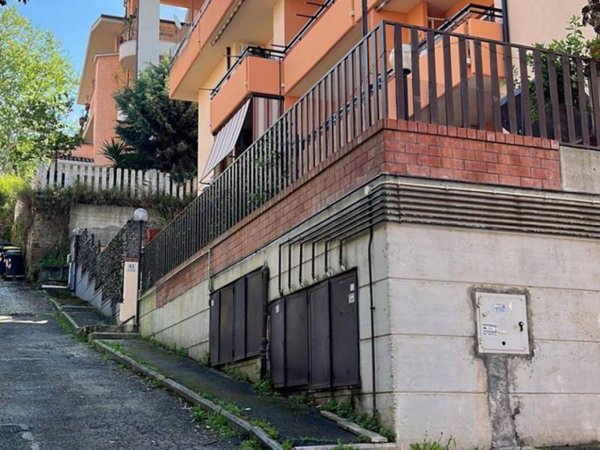 appartamento in affitto a Monterotondo in zona Stazione