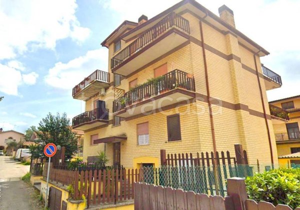 appartamento in affitto a Monterotondo in zona Stazione