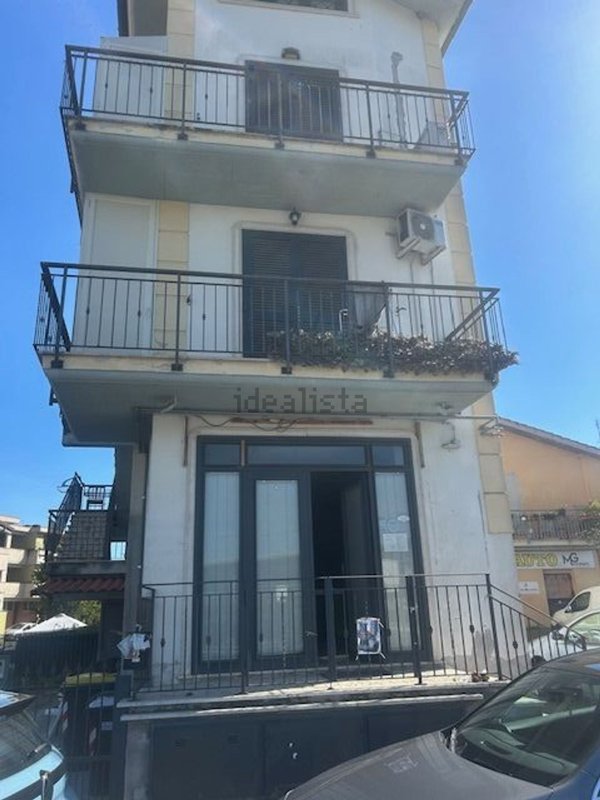 locale commerciale in affitto a Monterotondo in zona Stazione