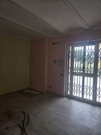 locale commerciale in affitto a Monterotondo