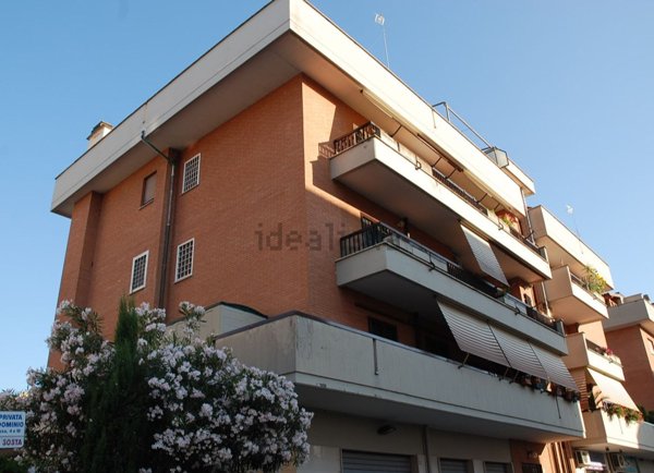 appartamento in affitto a Monterotondo in zona Stazione