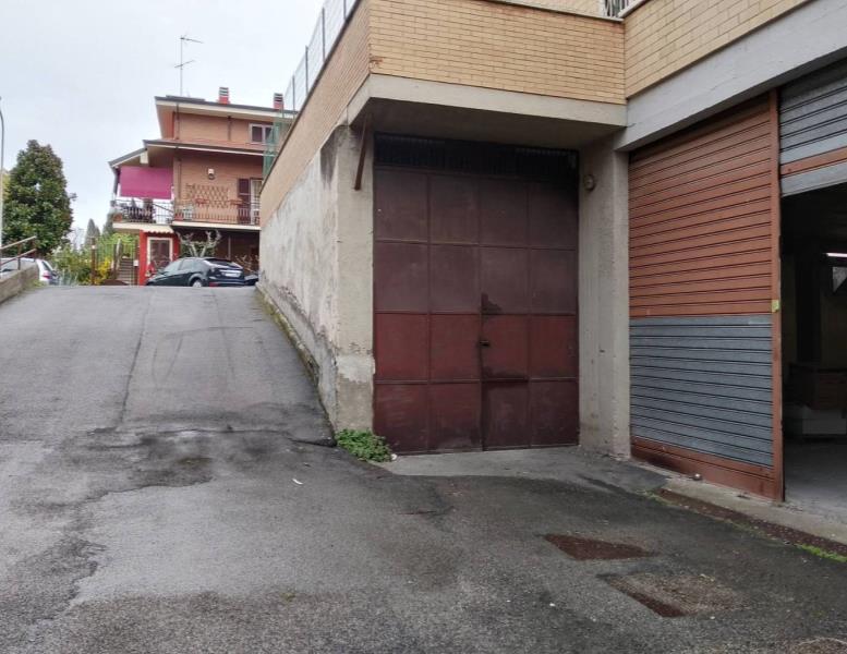 locale commerciale in affitto a Monterotondo