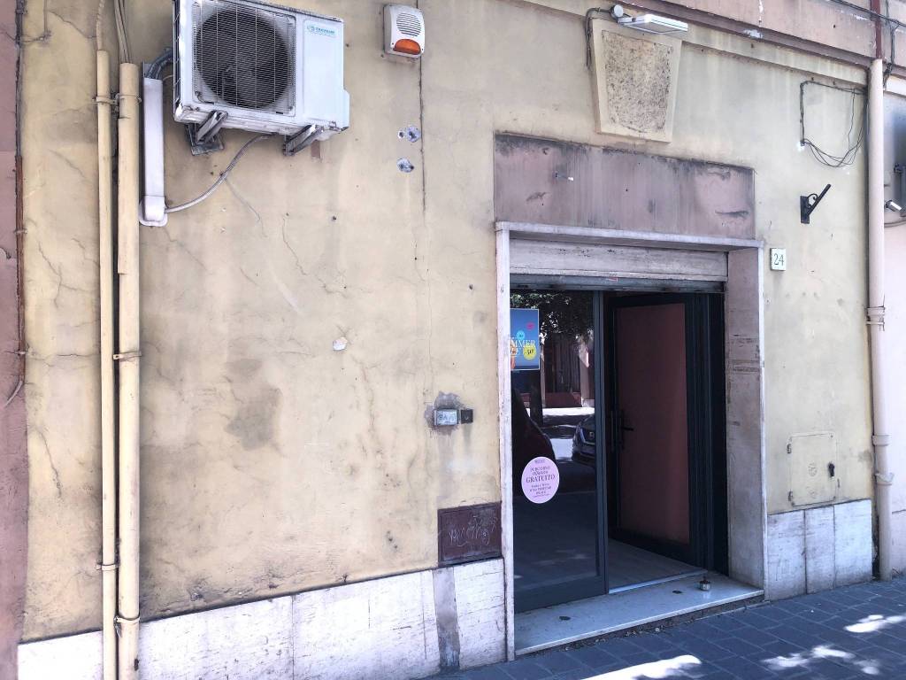negozio in affitto a Monterotondo