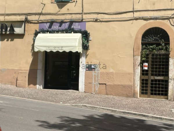 locale commerciale in affitto a Monterotondo