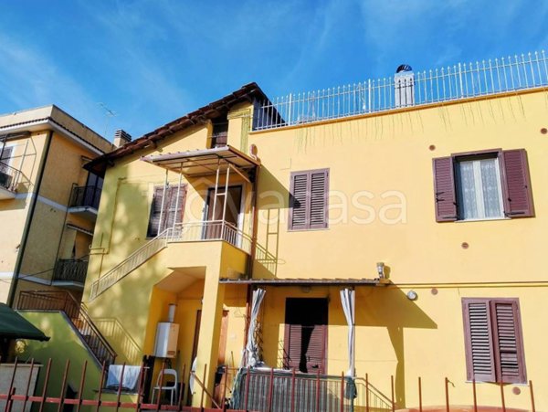 appartamento in affitto a Monterotondo in zona Stazione