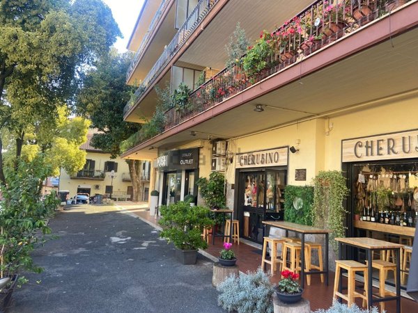 locale di sgombero in affitto a Monterotondo
