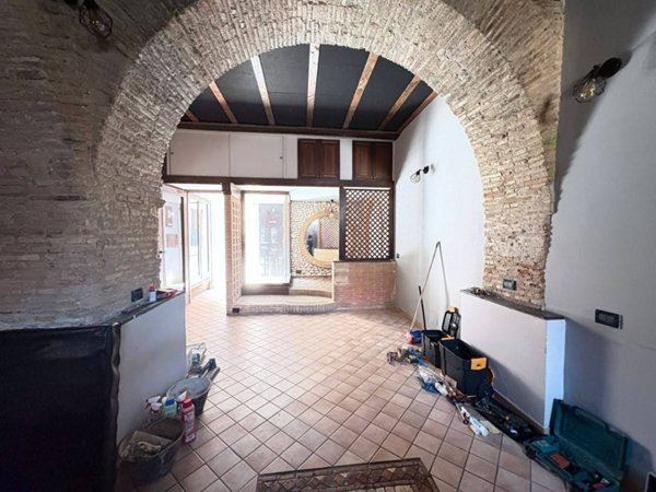 negozio in affitto a Monterotondo