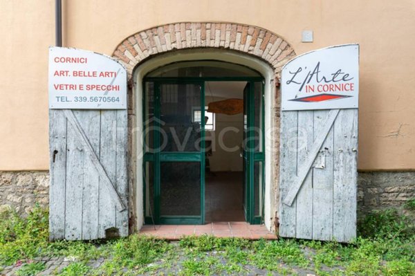 negozio in affitto a Monterotondo